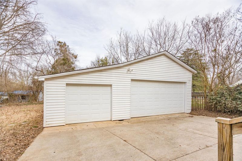 607 Harmony Dr, Statesville, NC 28677