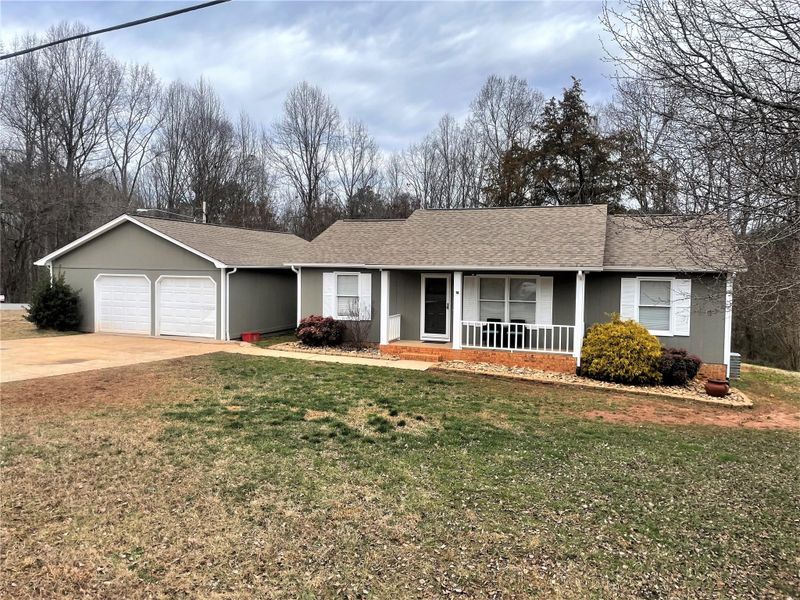 2240 Betts Ln, Newton, NC 28658
