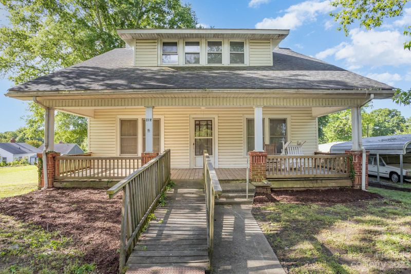 815 E 2nd Ave, Gastonia, NC 28054