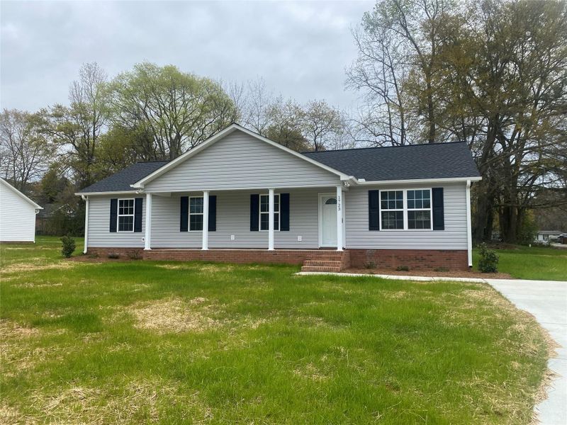 1723 Gene Hudson Dr, Lancaster, SC 29720