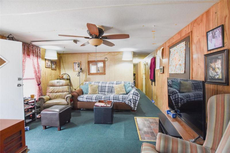 120 Fox Den Dr, Mount Holly, NC 28120