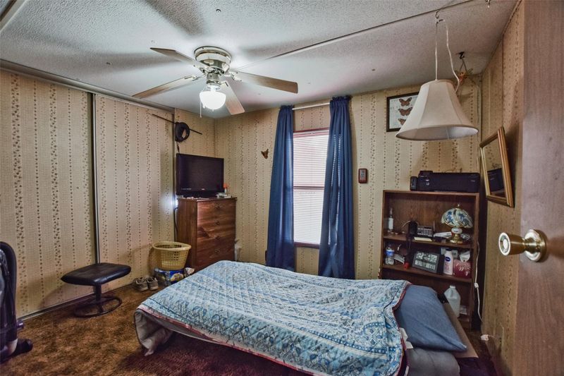 120 Fox Den Dr, Mount Holly, NC 28120