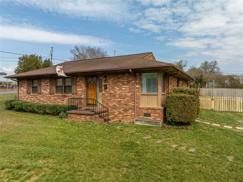 101 Carolina Cir, Lincolnton, NC 28092