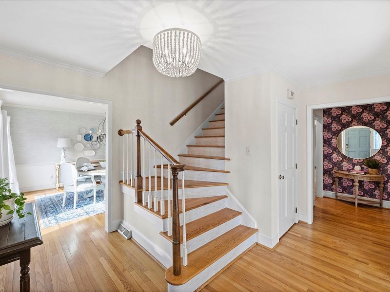 137 Medearis Dr, Charlotte, NC 28211