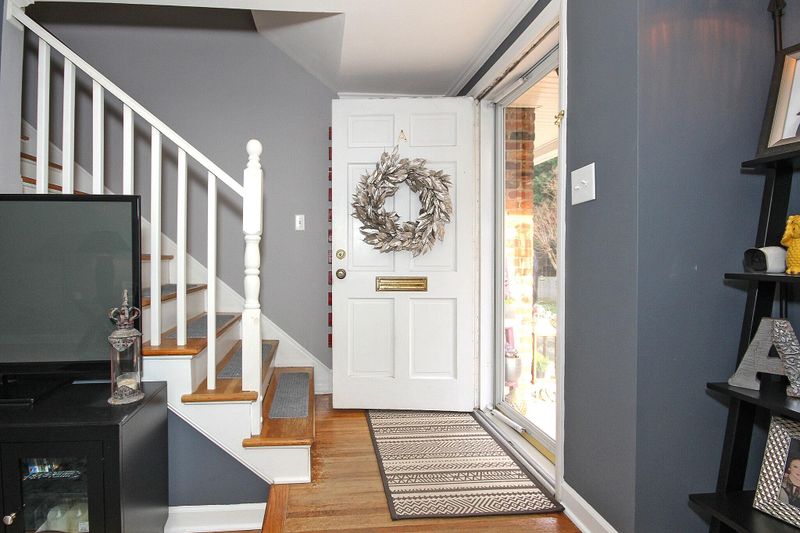858 Mcalway Rd, Charlotte, NC 28211