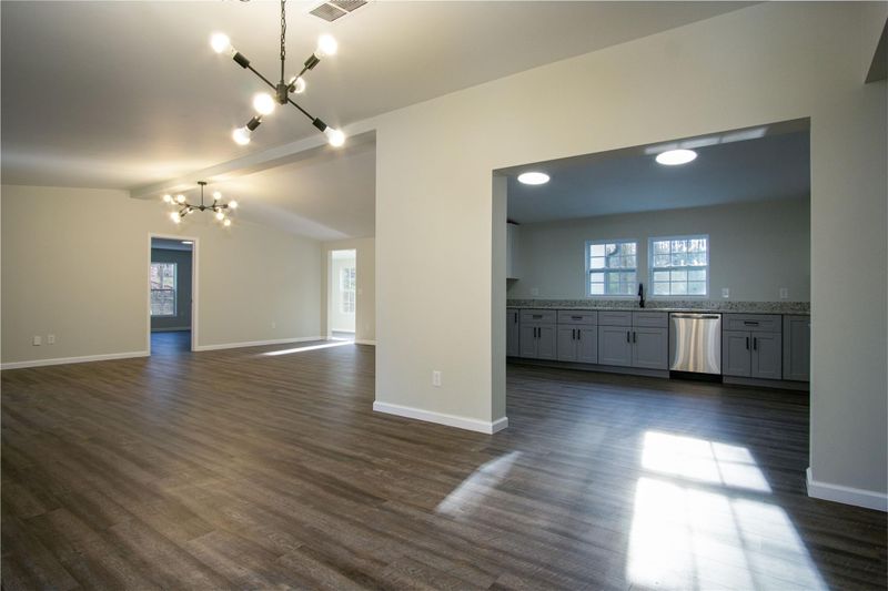 2432 Cimarron Cir, Midland, NC 28107