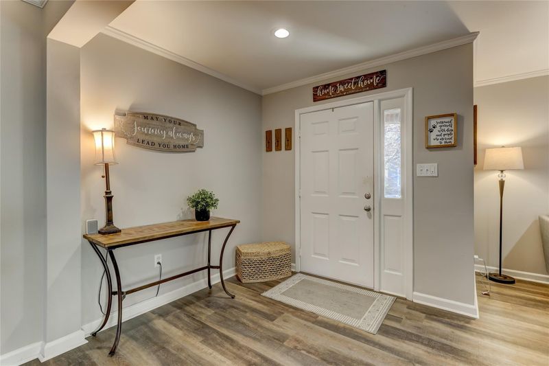 610 Riverwood Rd, Charlotte, NC 28270