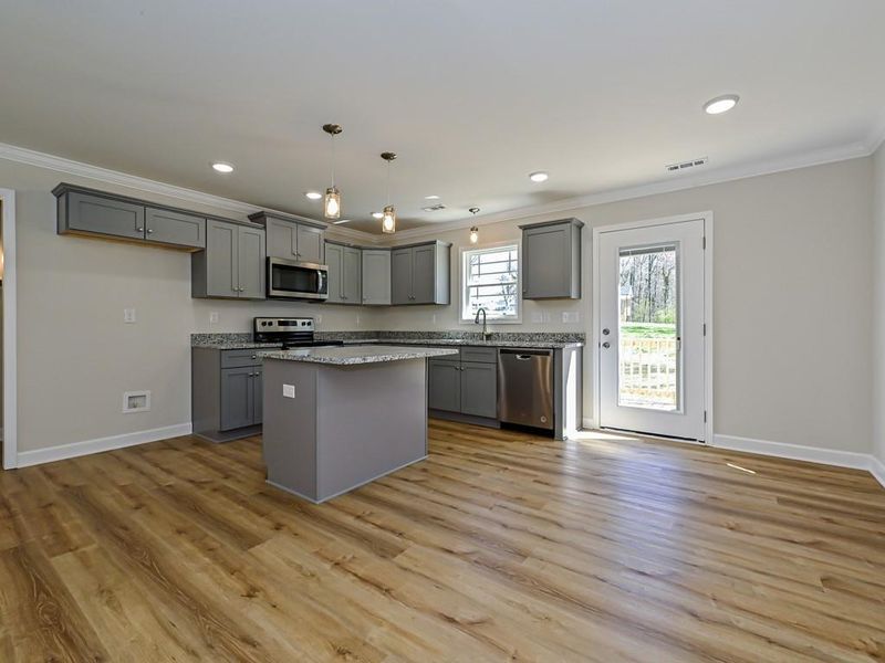 13 Hill St, York, SC 29745