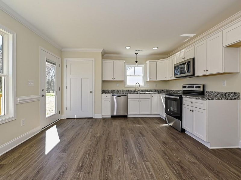 11 Hill St, York, SC 29745
