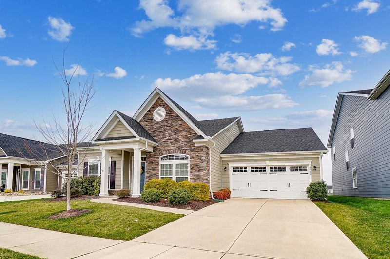 12711 Es Draper Dr, Huntersville, NC 28078
