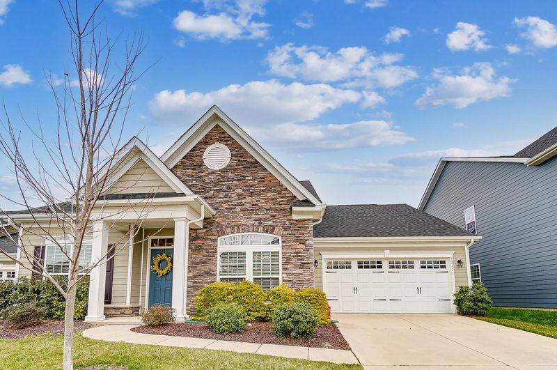 12711 Es Draper Dr, Huntersville, NC 28078