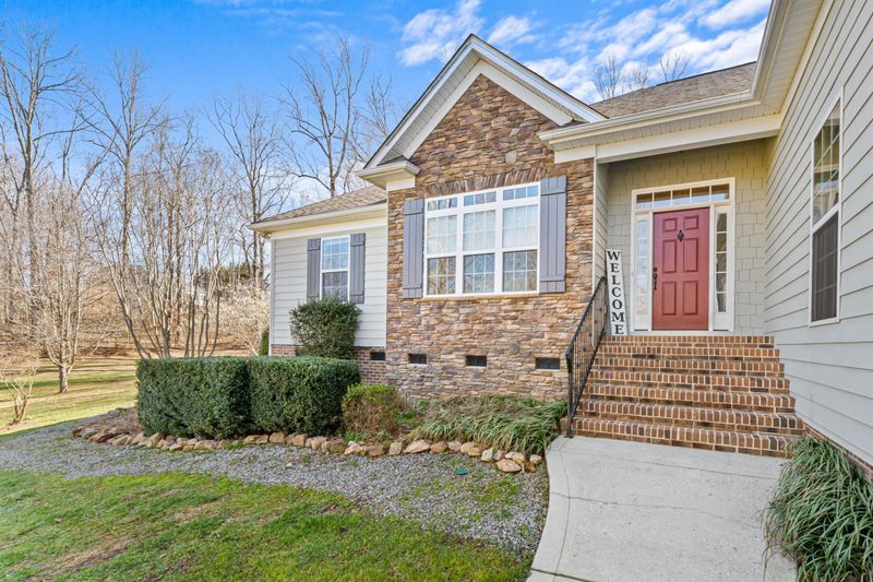 1809 Cordia Cir, Newton, NC 28658