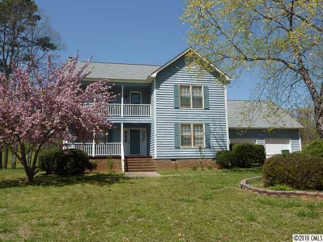 6423 Deep Forest Ln, Charlotte, NC 28214
