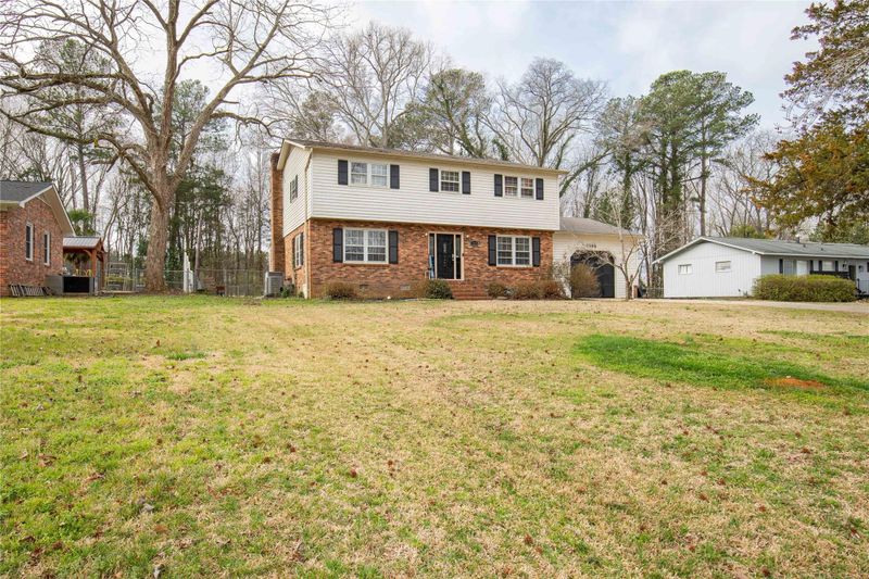 1305 Crestfield Dr, Lancaster, SC 29720