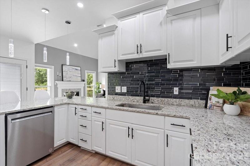 12621 Wetherburn Ln, Charlotte, NC 28262
