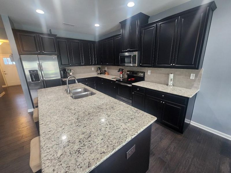 214 Park Meadows Dr, Matthews, NC 28104