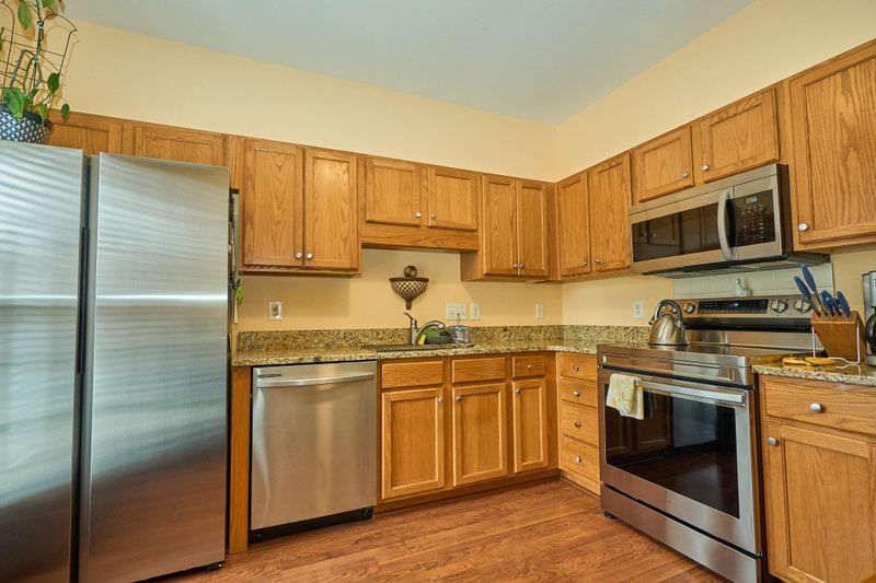 7742 Paper Birch Dr, Charlotte, NC 28215