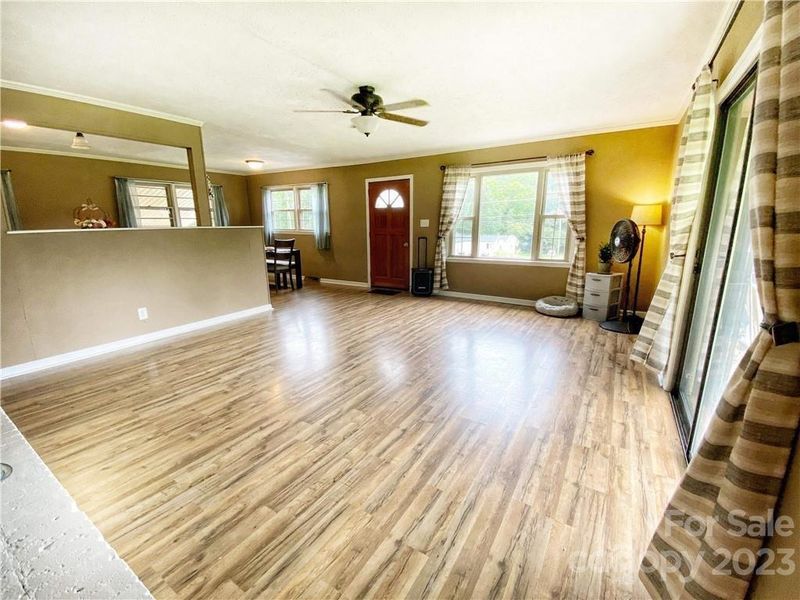 1127 W Nc Highway 150 Hw, Lincolnton, NC 28092