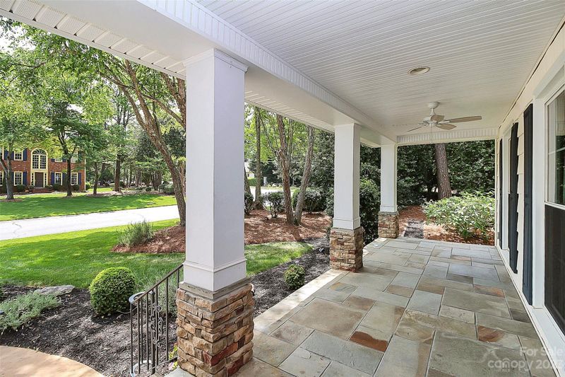 1401 Wyndmere Hills Ln, Matthews, NC 28105