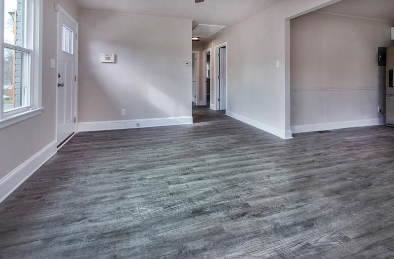 3626 Carlyle Dr, Charlotte, NC 28208