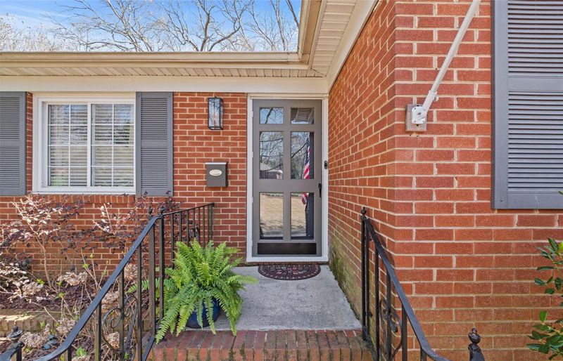 4517 Fenwick Ct, Charlotte, NC 28209