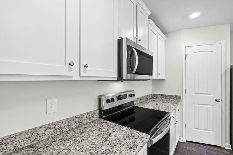 569 Hawley St, Charlotte, NC 28214