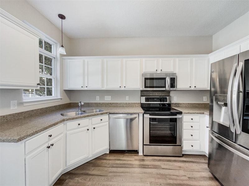 15019 Ashlight Dr, Charlotte, NC 28278