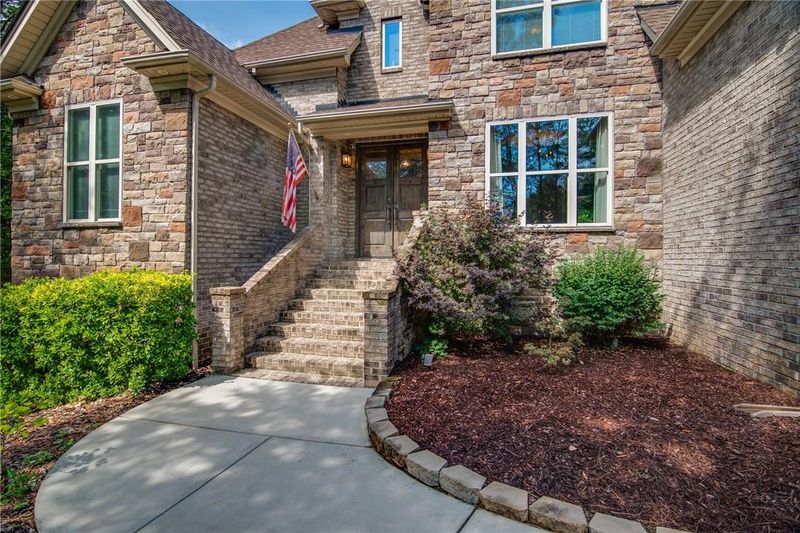 325 Vanderlakes Dr, York, SC 29745