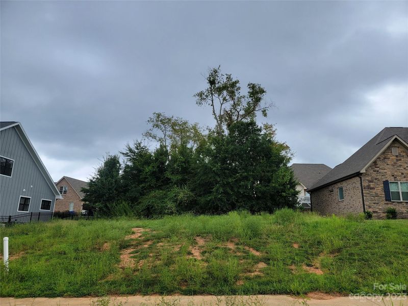 3712 9th St NE, Hickory, NC 28601