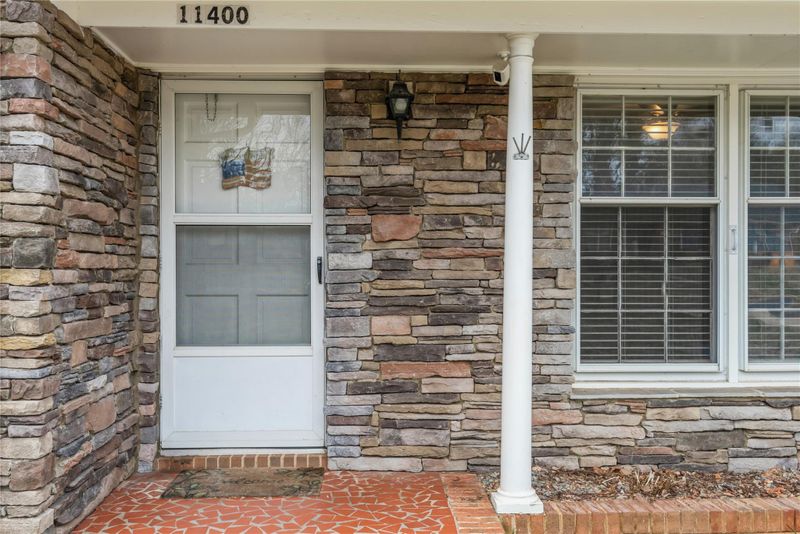 11400 Gladewater Dr #9, Matthews, NC 28105