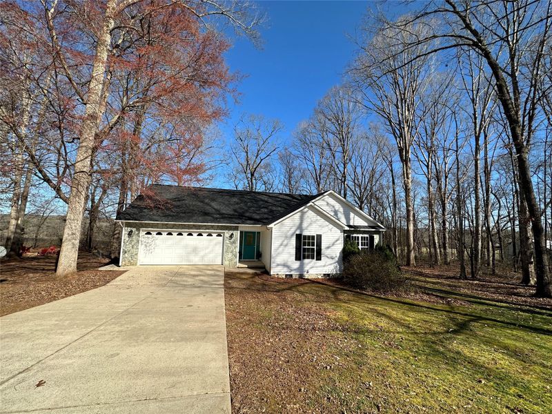 1943 Summerfield Cir, Conover, NC 28613