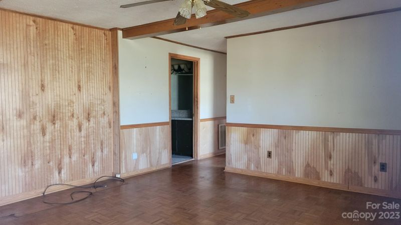 2574 Otis Dellinger Rd, Lincolnton, NC 28092