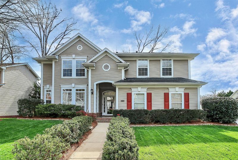 6725 Charter Hills Rd, Charlotte, NC 28277