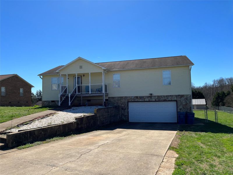 4821 Wordsworth Cir #17, Conover, NC 28613