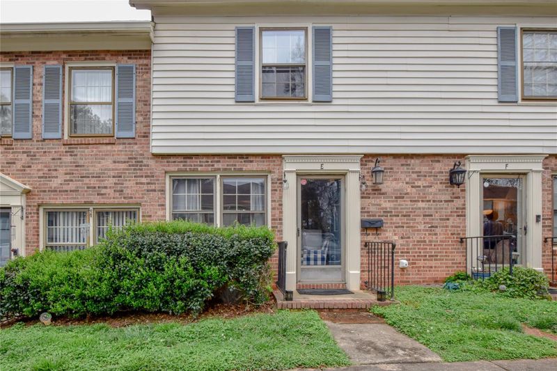6424 Old Pineville Rd #E, Pineville, NC 28217