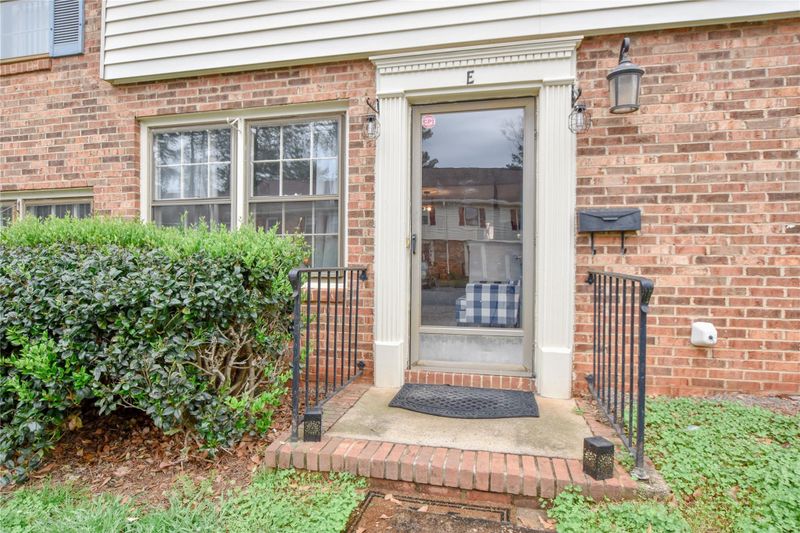 6424 Old Pineville Rd #E, Pineville, NC 28217