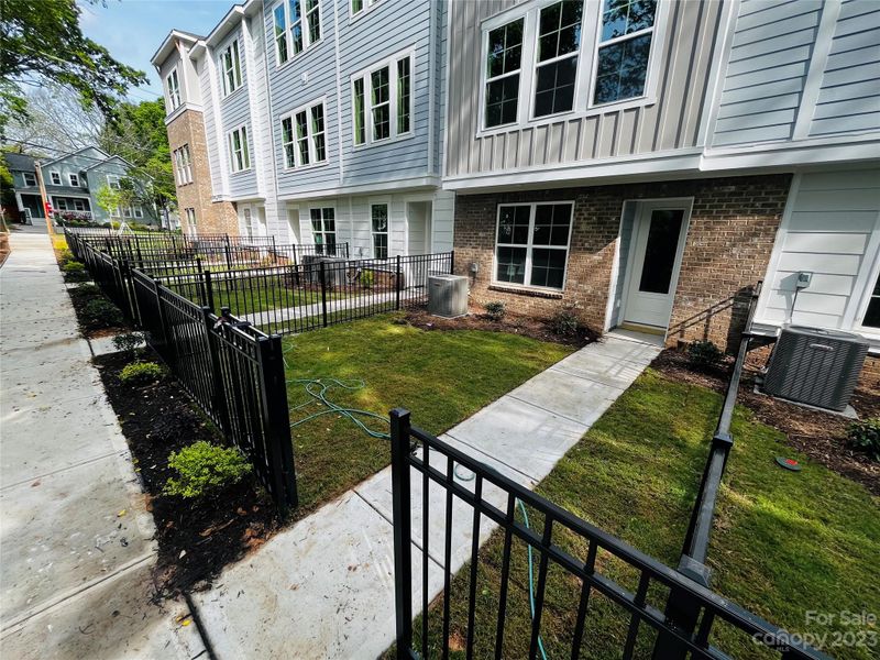 1220 Craig View Way, Charlotte, NC 28211
