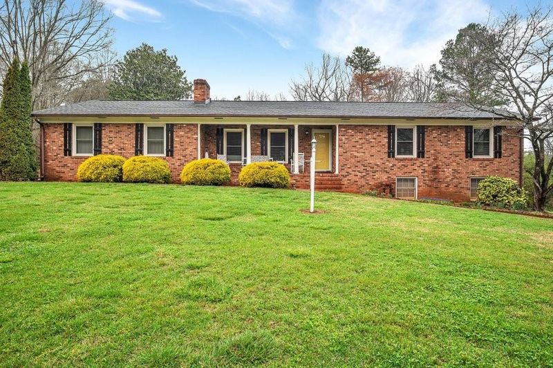 2000 East Maiden Rd, Maiden, NC 28650