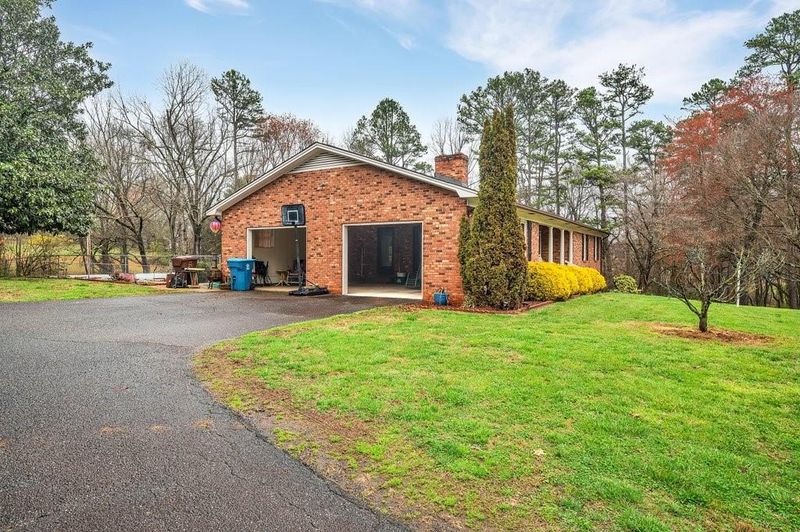2000 East Maiden Rd, Maiden, NC 28650