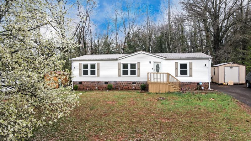 1133 Mcree Heights Cir, Newton, NC 28658