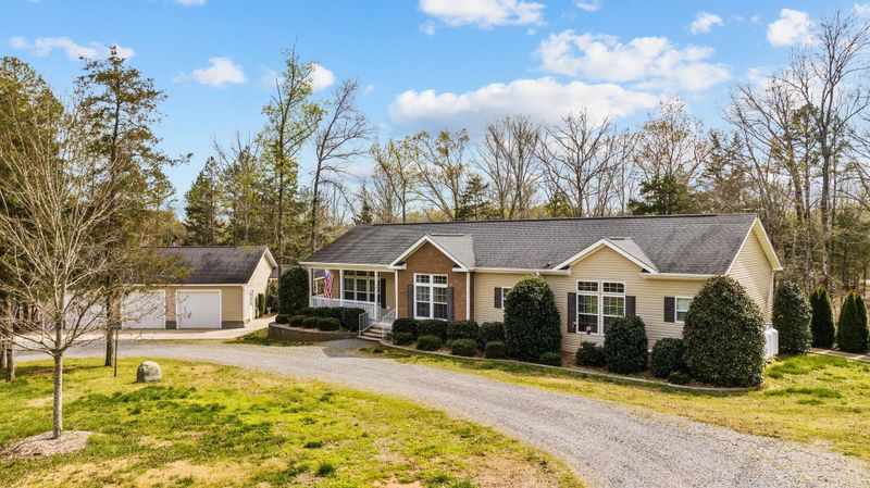 2761 Spreading Oak Ln, York, SC 29745