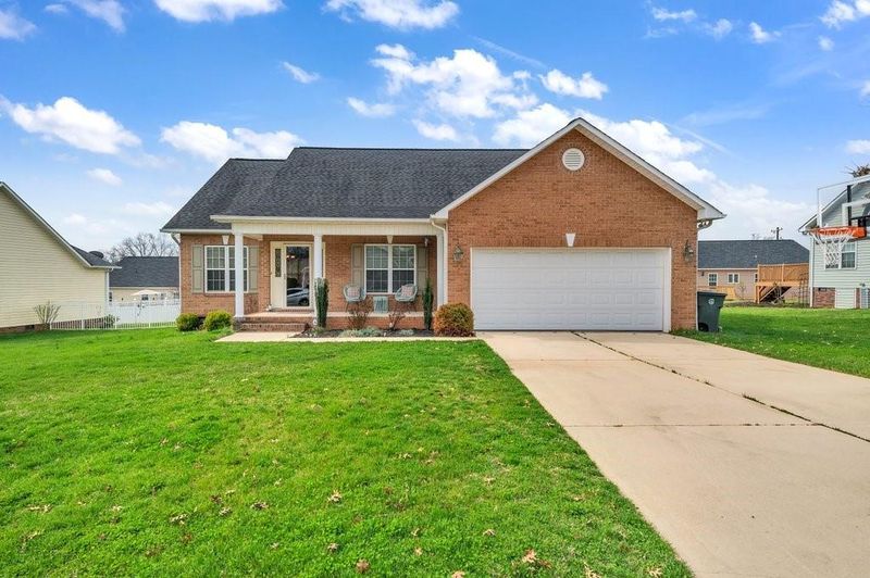 1825 Terrain Dr, Conover, NC 28613