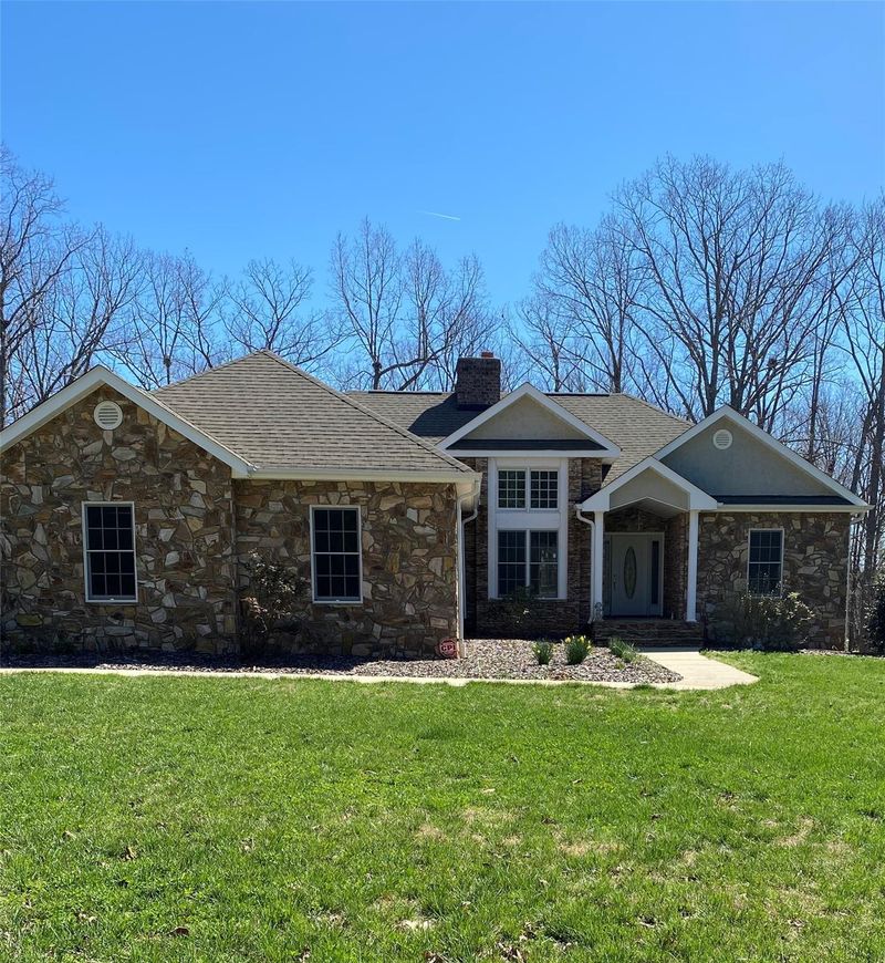 3814 Plantation Dr, Vale, NC 28168