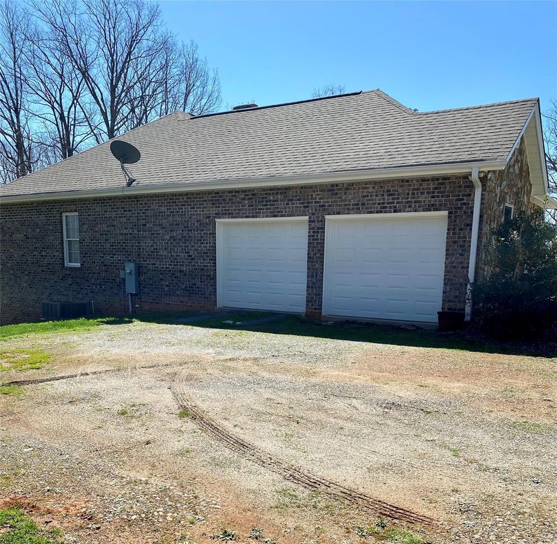 3814 Plantation Dr, Vale, NC 28168