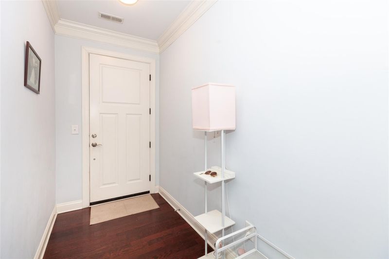 301 E Tremont Ave #216, Charlotte, NC 28203
