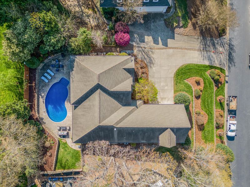 16109 Riverpointe Dr, Charlotte, NC 28278