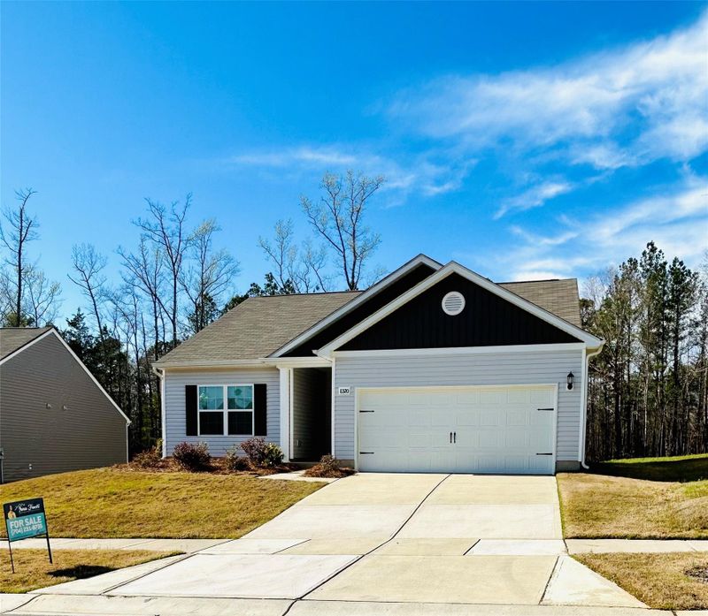 8320 Highgate Dr, Charlotte, NC 28215