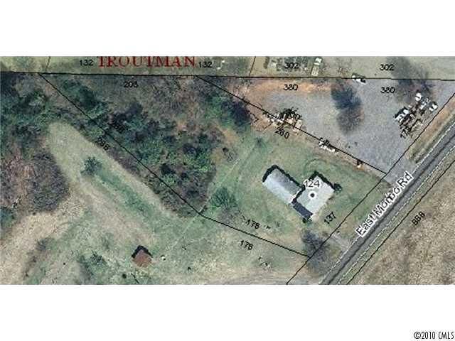 124 E Monbo Rd, Statesville, NC 28677