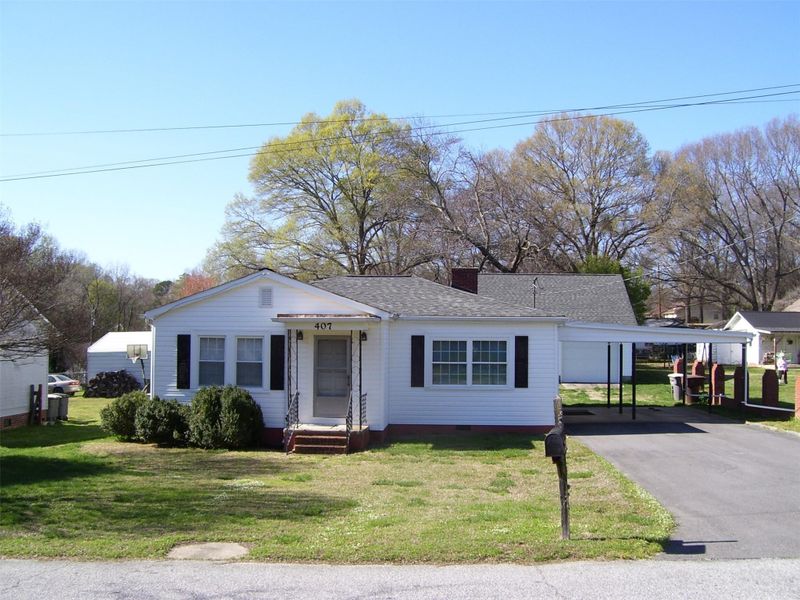 407 Chrysler St, Kannapolis, NC 28083