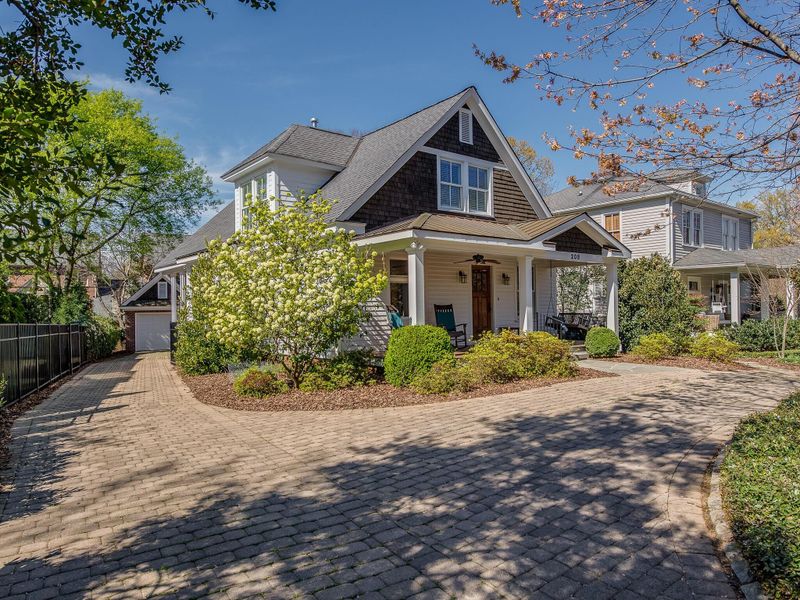 208 Circle Ave, Charlotte, NC 28207